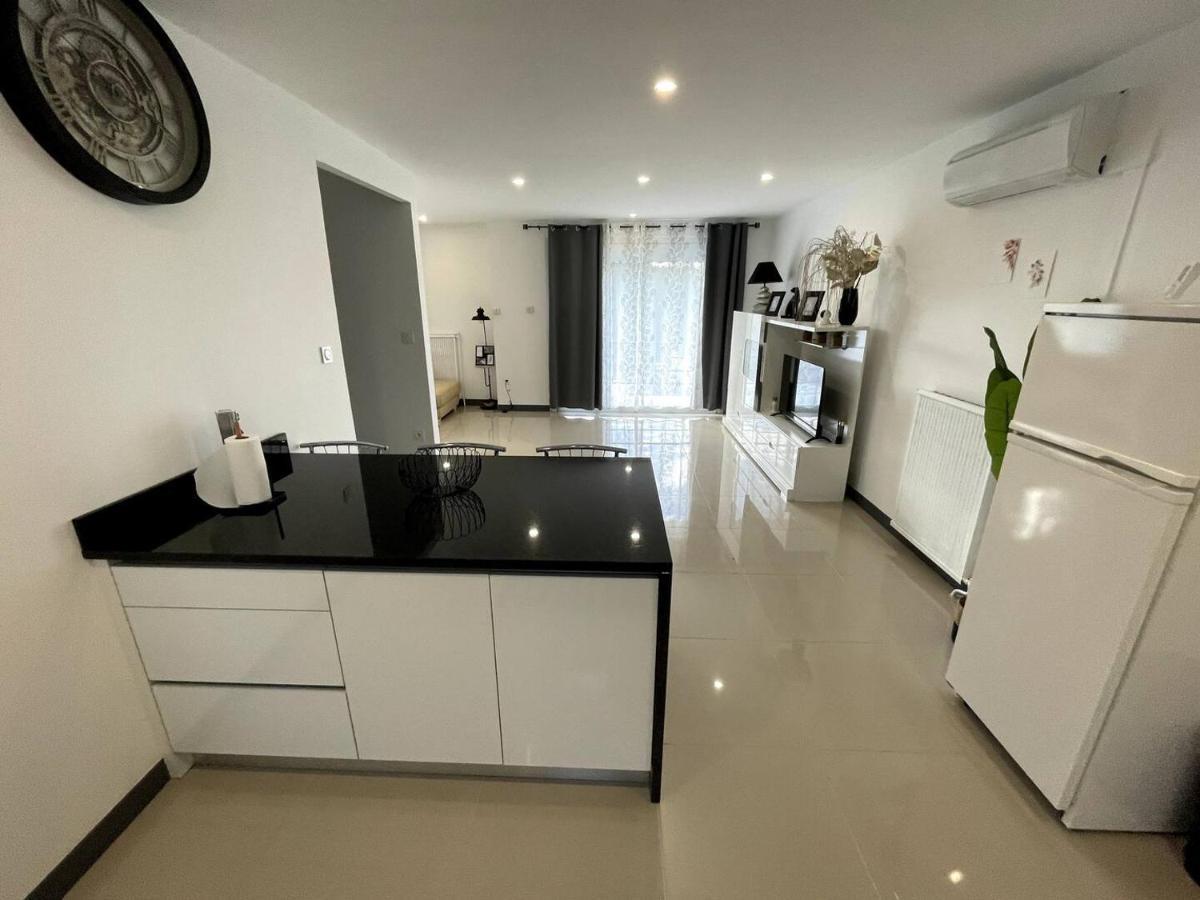 Appartement T4 Cosi: Tv Netflix Parking Montélimar Exteriér fotografie
