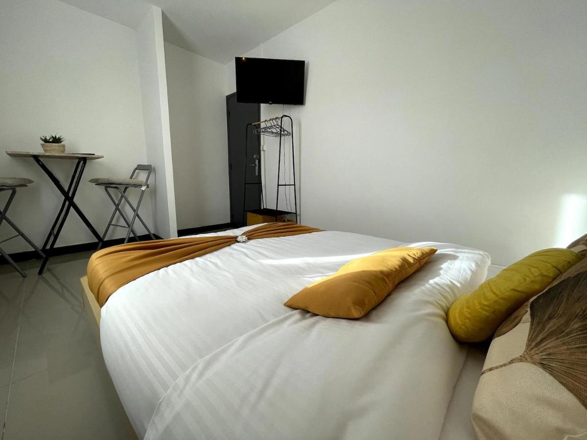 Appartement T4 Cosi: Tv Netflix Parking Montélimar Exteriér fotografie